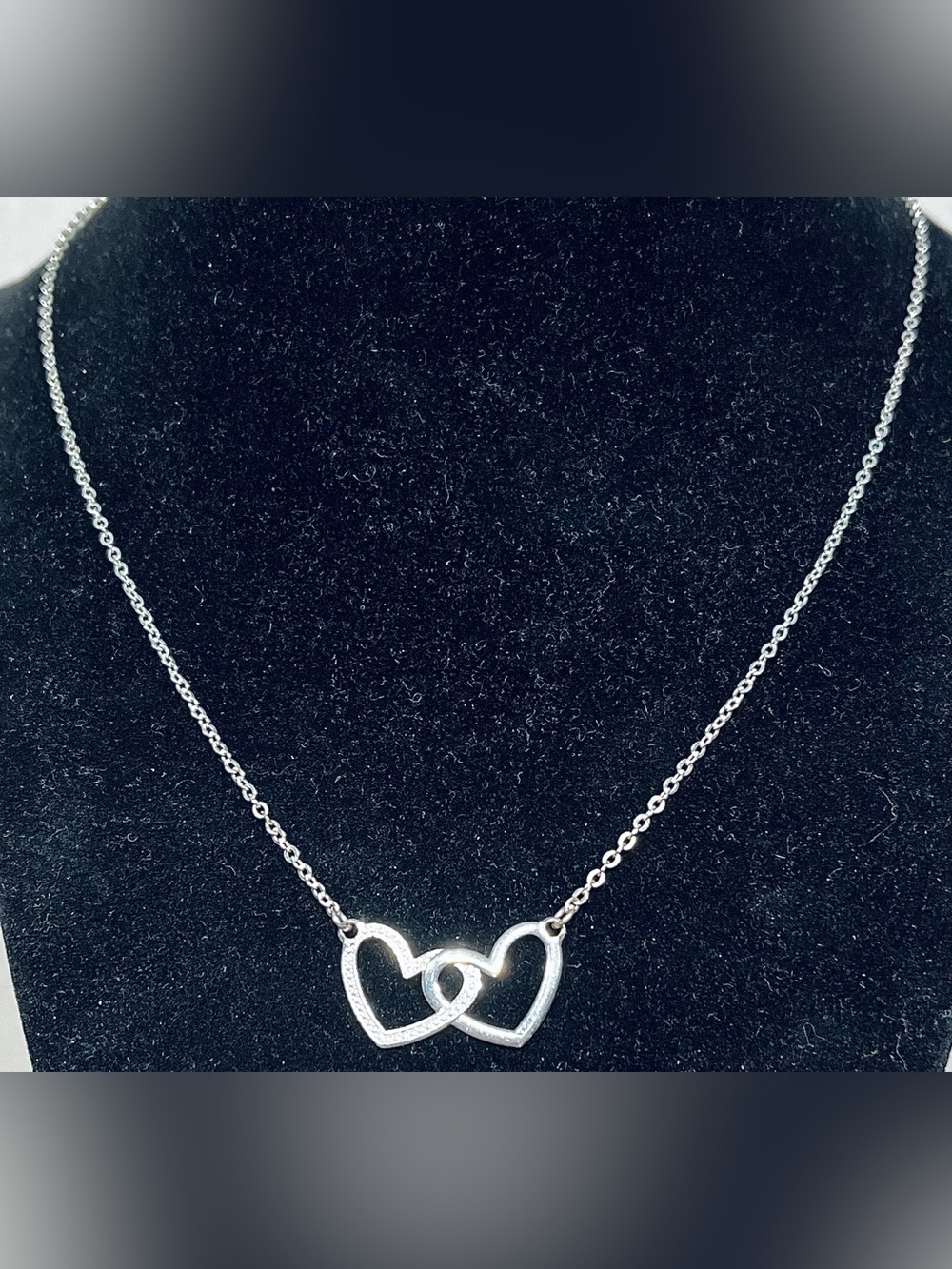 Lise Silver Interlocking Hearts Necklace